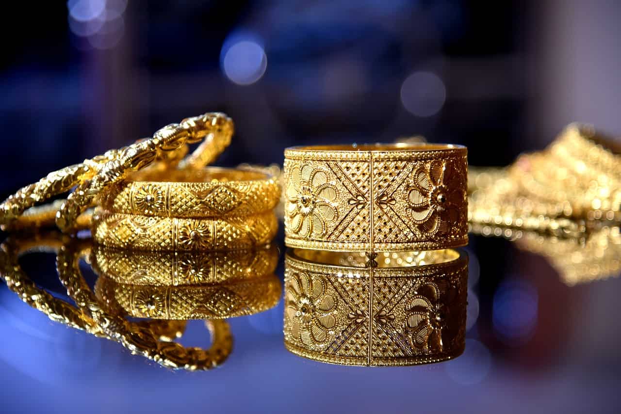 Gold jumps Rs 600 to Rs 78,050 per 10 gm; silver climbs Rs 1,500
