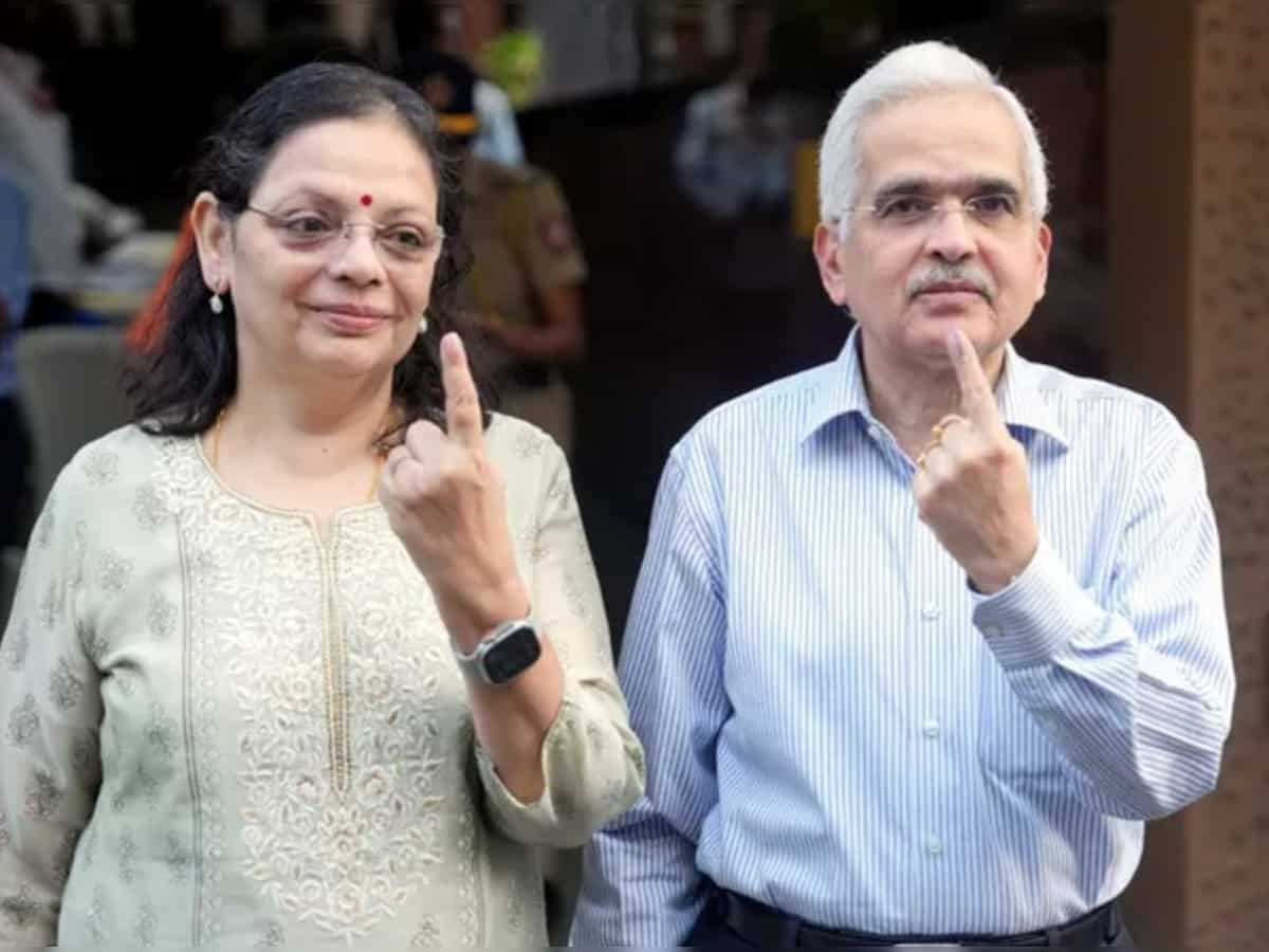 Maharashtra Elections: RBI Governor Shaktikanta Das votes in Mumbai