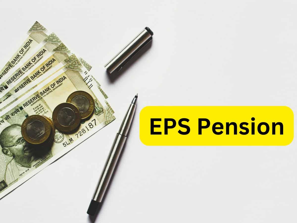 EPS Pension Calculator: Current age 30, basic salary Rs 28,000, pensionable service 28 years, what will be monthly pension at retirement?