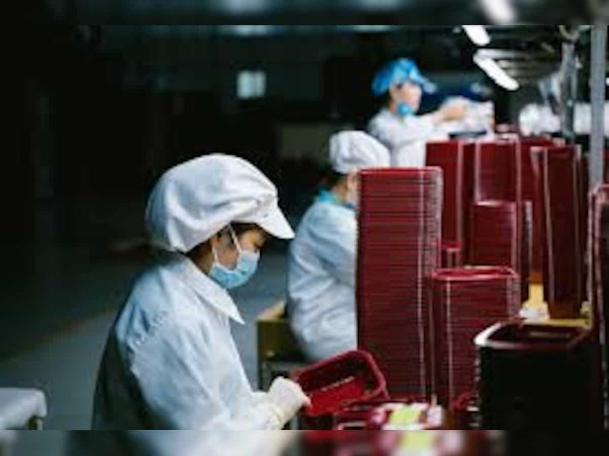 China's manufacturing sector posts faster expansion in November