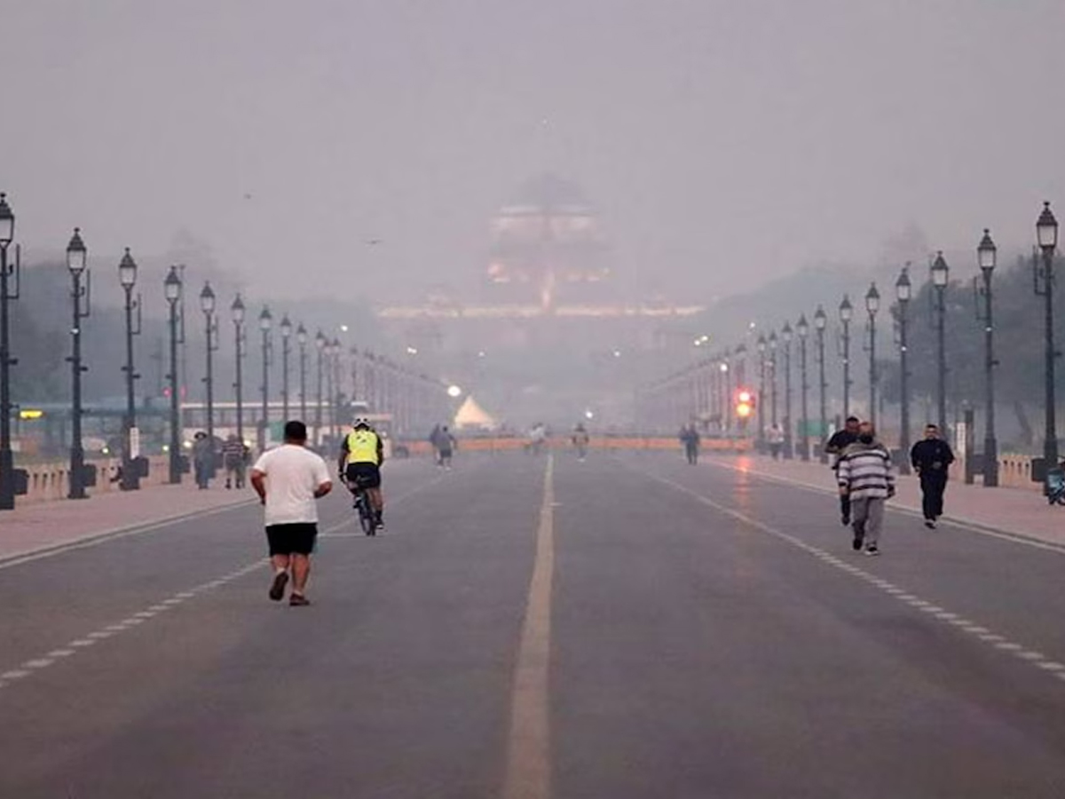 Delhi AQI Update: Slight improvement but still in 'poor' category