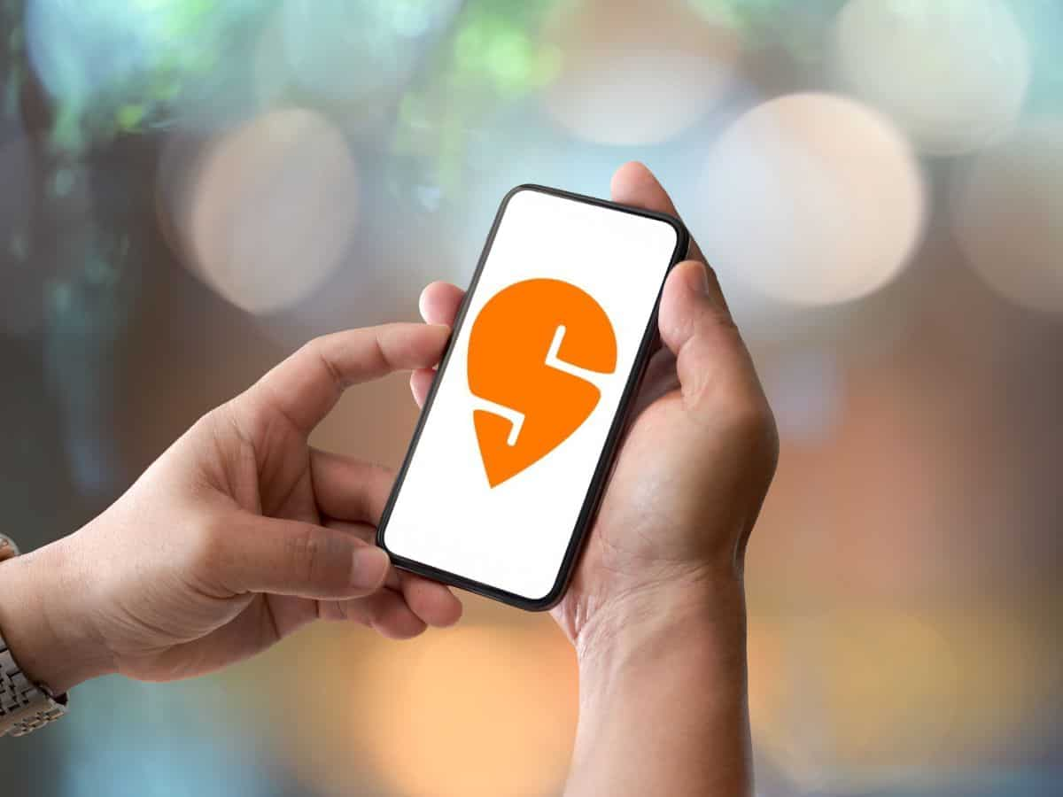 Swiggy to double quick commerce store count to over 1,045, area to 40 lakh sq ft by March 2025 