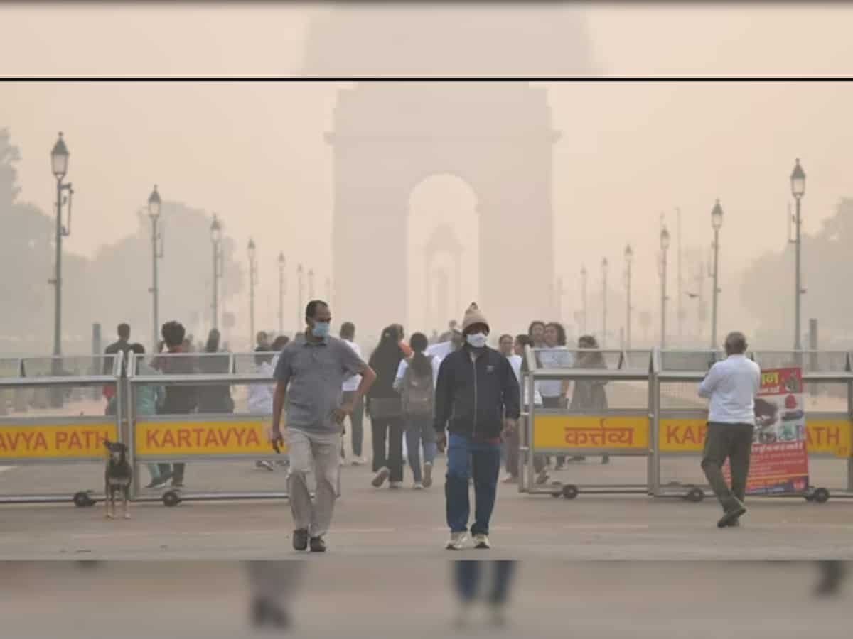 Delhi's minimum temperature 8.2 degrees C; air quality 'poor'