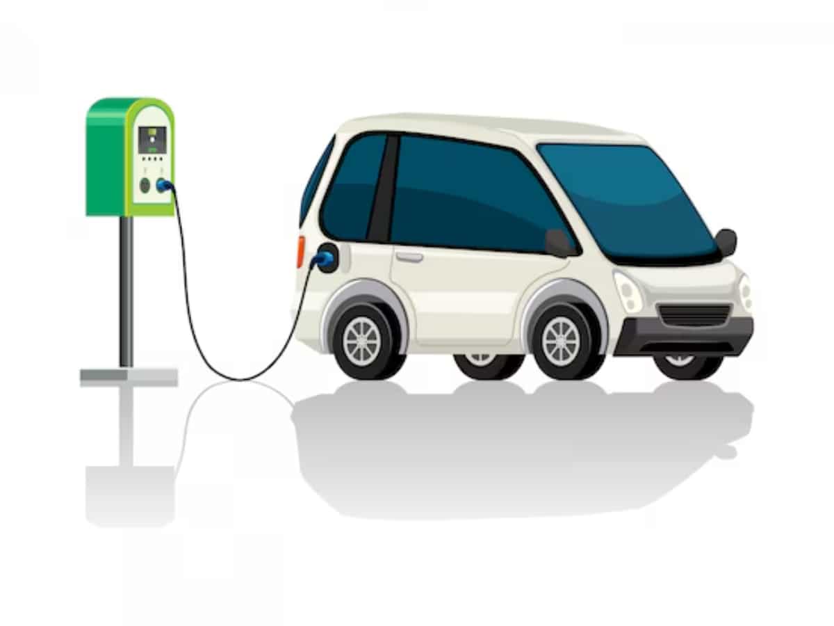 Noida International Airport partners Mahindra Logistics Mobility for electric taxi service
