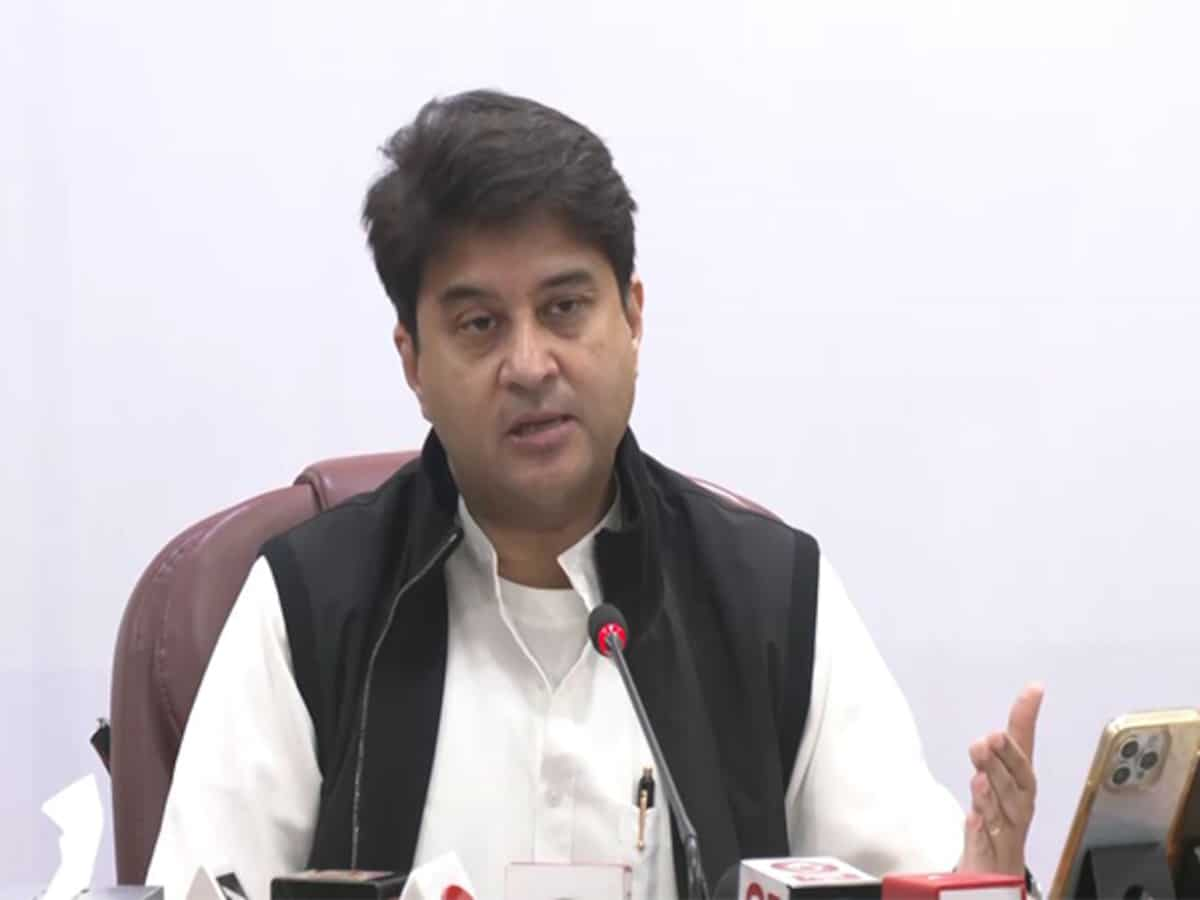 Department of Posts, MEA sign pact to set up additional 600 passport seva kendras at POs: Jyotiraditya Scindia 