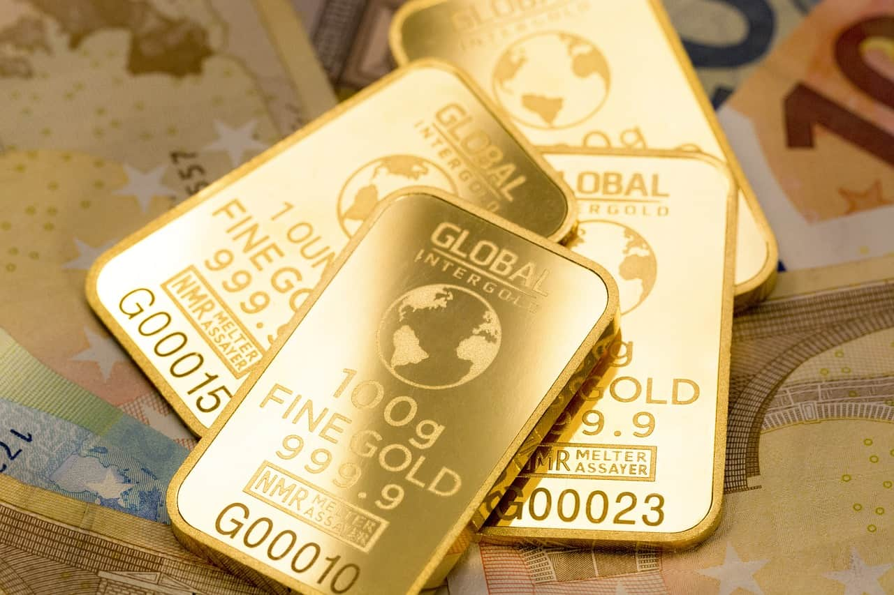 Gold price internationally: Marginal fall