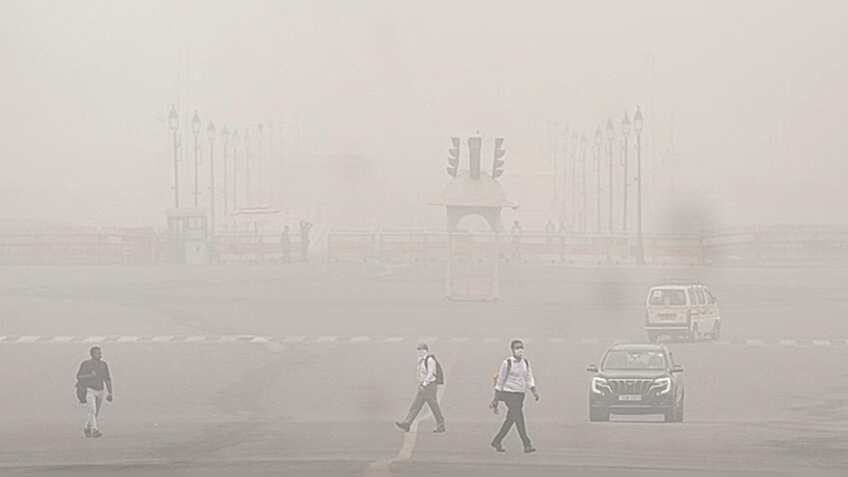 Delhi Weather Update: City records 10.5 degrees Celsius minimum temperature; several trains delayed