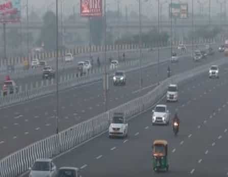Delhi's maximum temperature settles at 21.5°C, AQI in poor category 