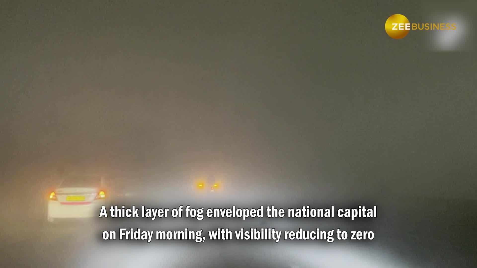 Dense fog engulfs Delhi as AQI stands at 400, falling in 'severe' category