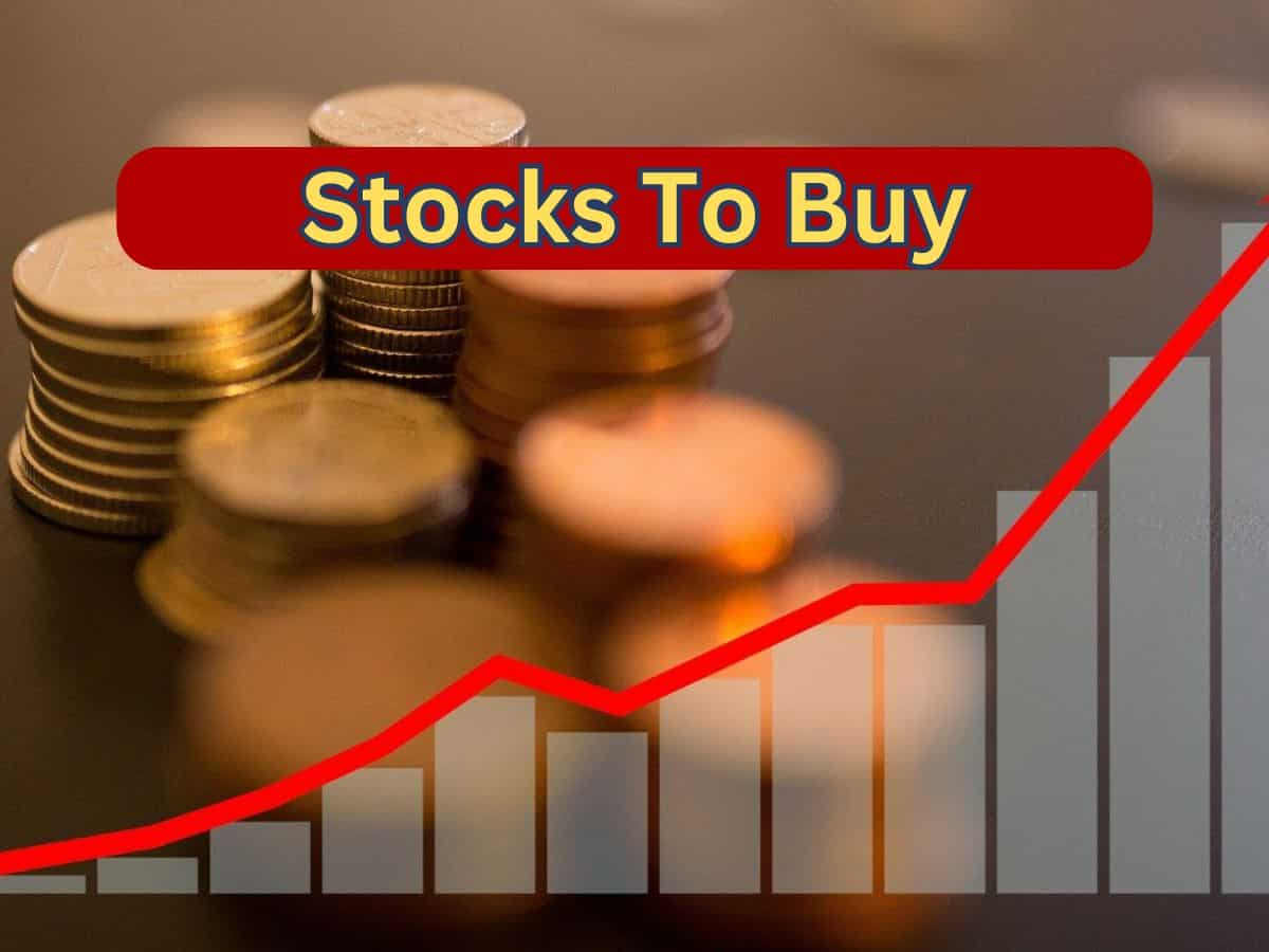 Largecap, Midcap Shares To Buy: Axis Direct recommends buying Bajaj Finance, two other stocks for 2 weeks; note down targets