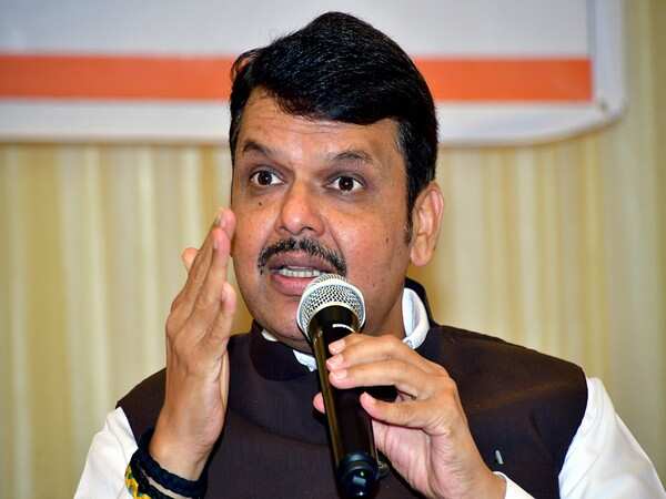 Government and private hospitals being kept ready for receiving injured: CM Devendra Fadnavis on train accident 
