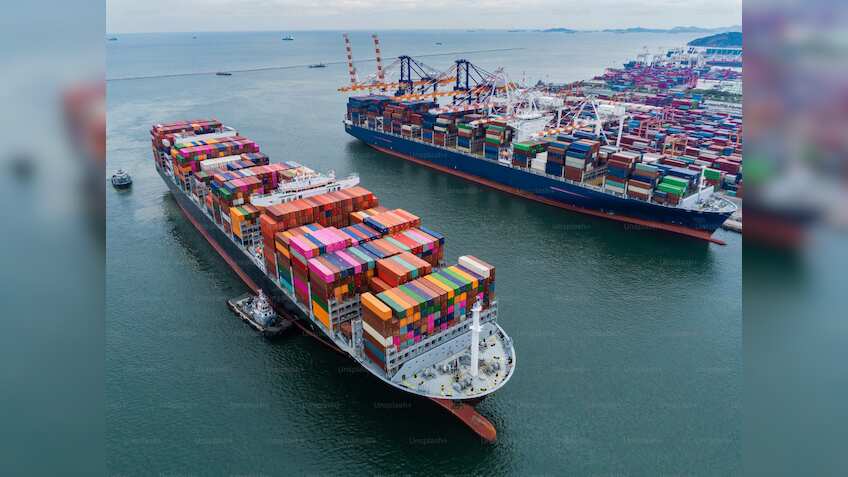 Japan's exports hit record high, but trade deficit continues