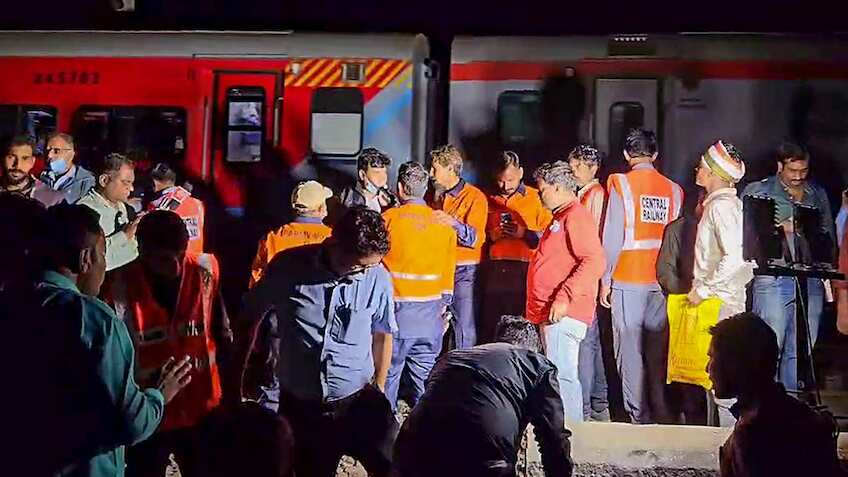 Jalgaon Pushpak Express Accident Update: PM Modi announces Rs 2 lakh ex-gratia for kin of deceased, Rs 50,000 for injured victims