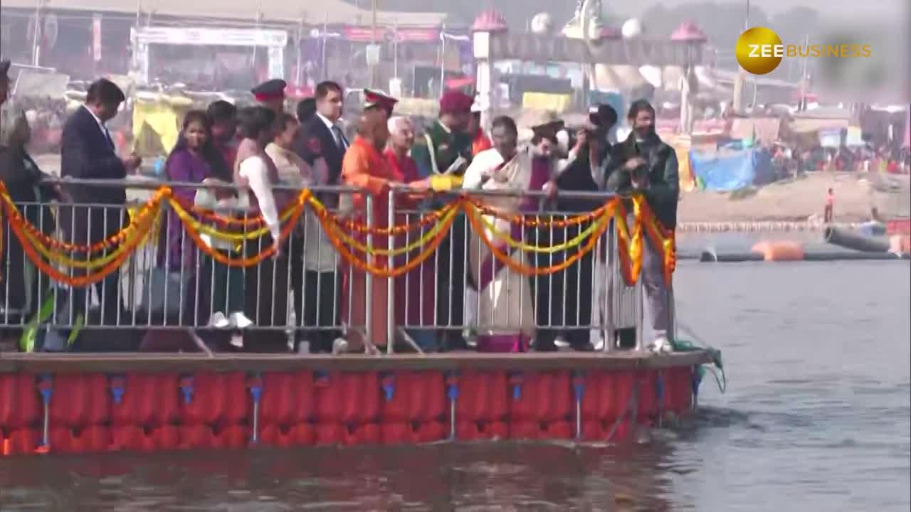 President Murmu feeds migratory birds in Uttar Pradesh.