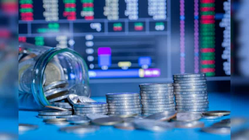 Retail investor confidence in SIP continues as Mutual Funds surge 8% over 5 months, but Nifty down by over 10%