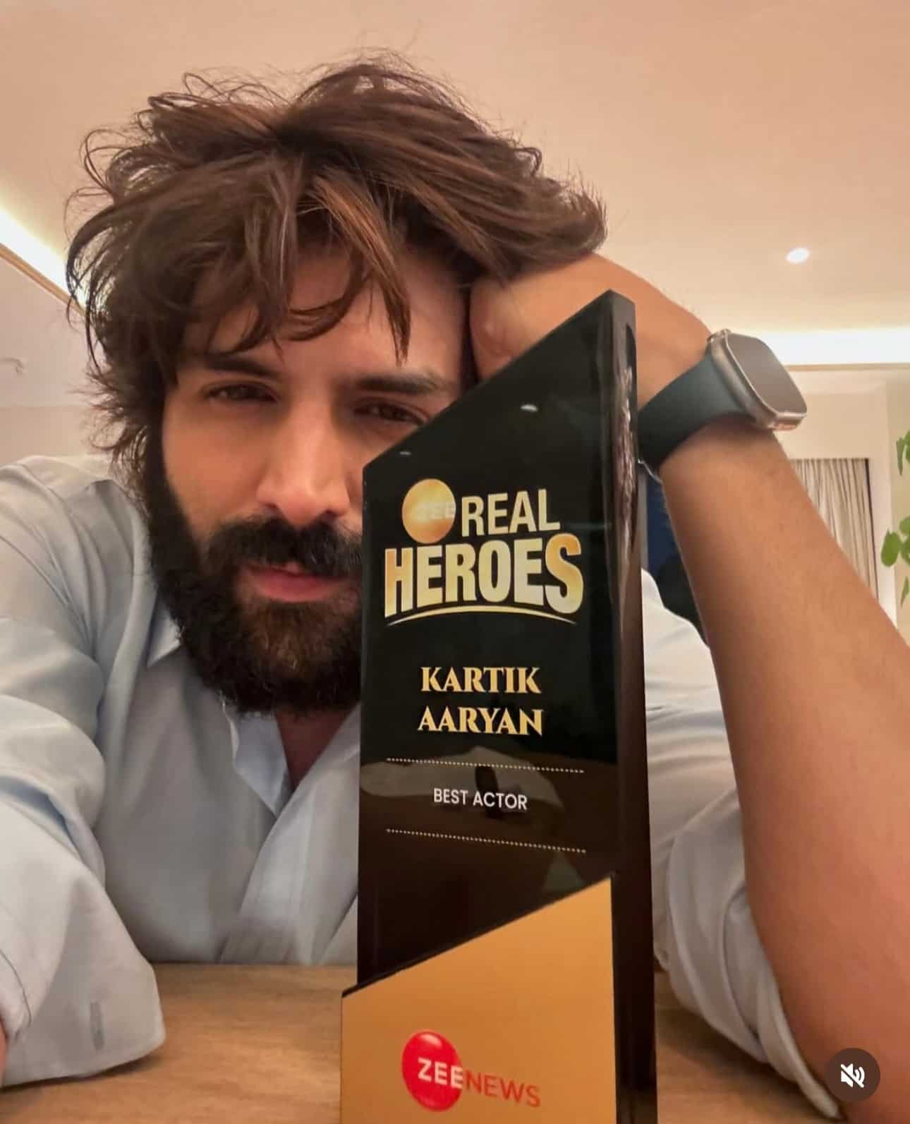 From Small-town Dreamer to Bollywood Star: Kartik Aaryan wins big at Zee Real Heroes Awards 