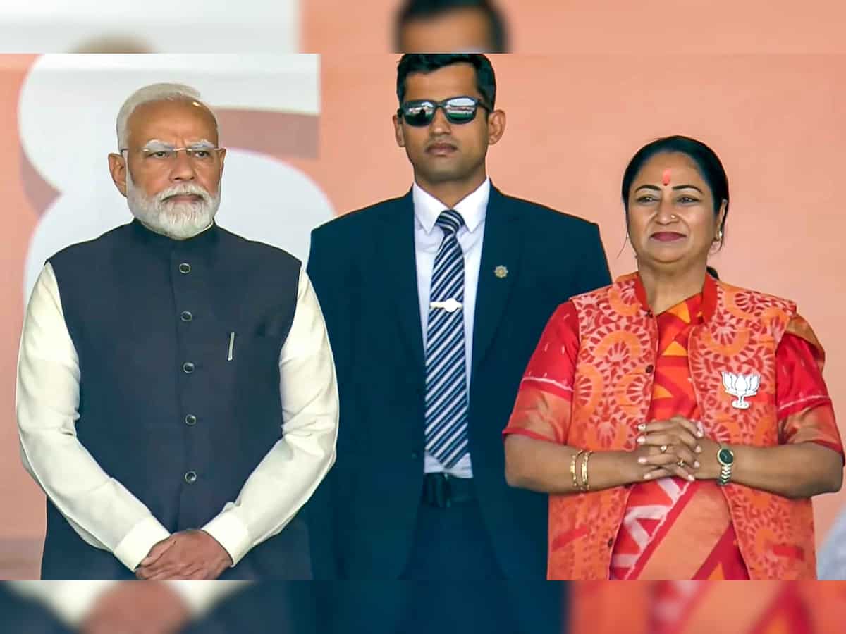 Delhi CM Oath-Ceremony: Rekha Gupta takes oath as