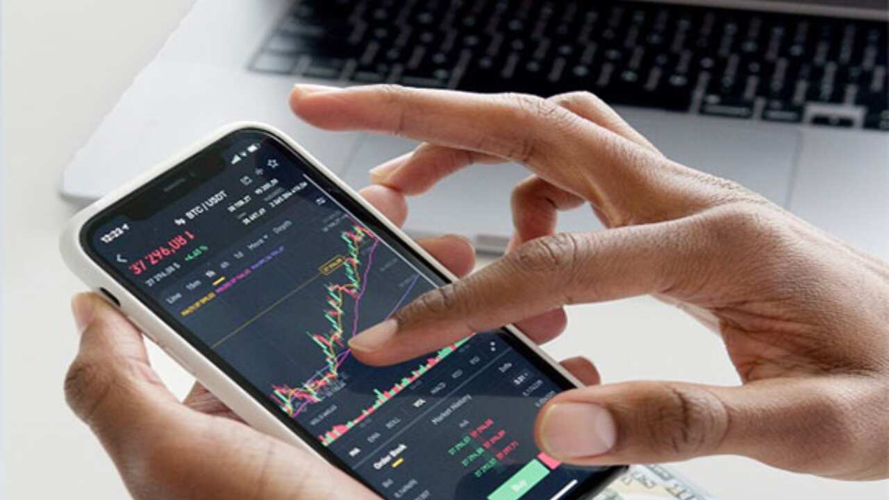 GIFT Nifty hints at cautious start; Nifty’s 22,500 support level in focus
