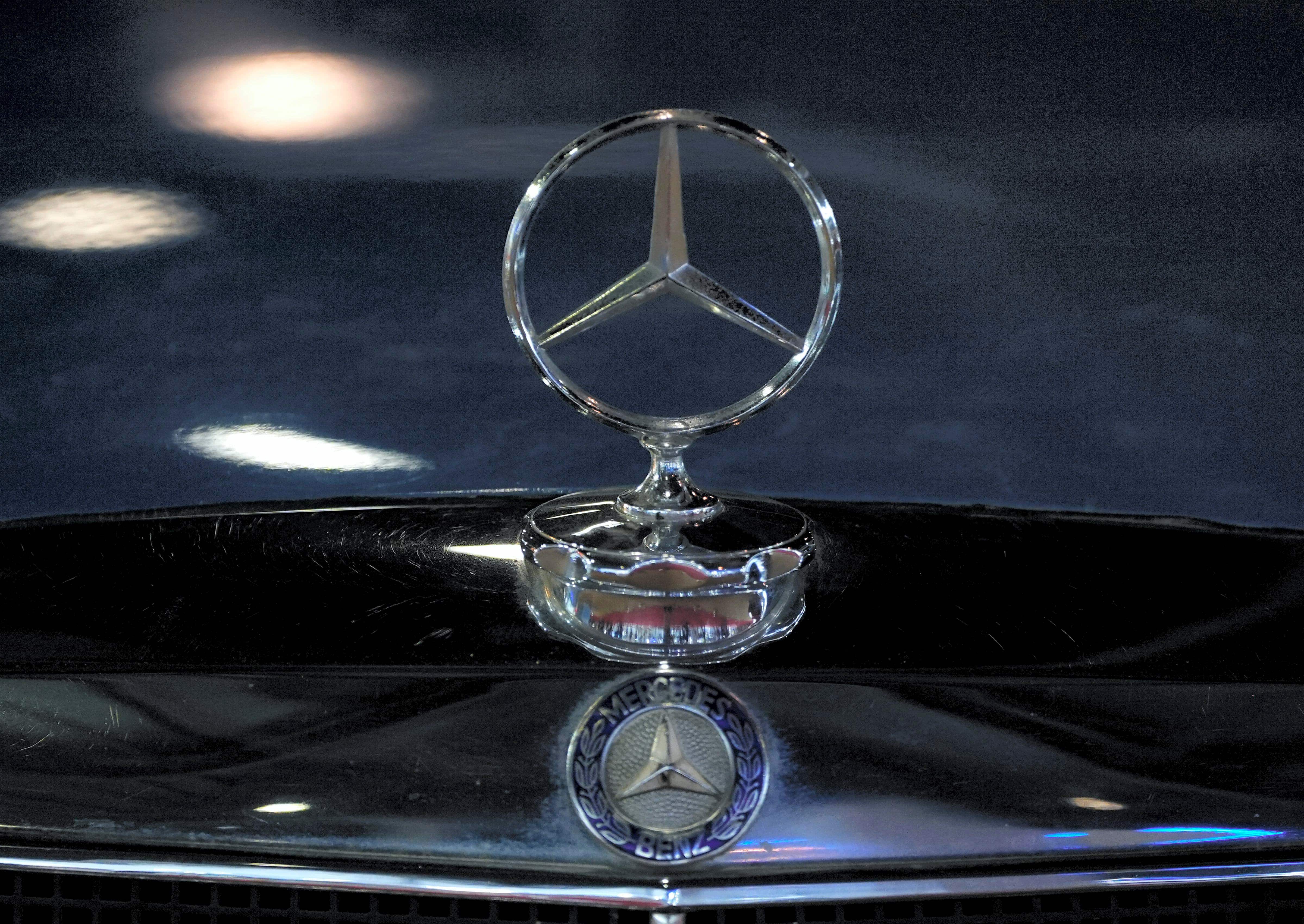 Mercedes joins hands with DPIIT to support startups 