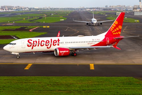 Fresh trouble for SpiceJet as 3 aircraft lessors, former pilot file insolvency pleas
