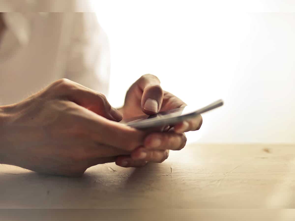 India's broadband subscribers rose to 944.96 million in December 2024: Government data