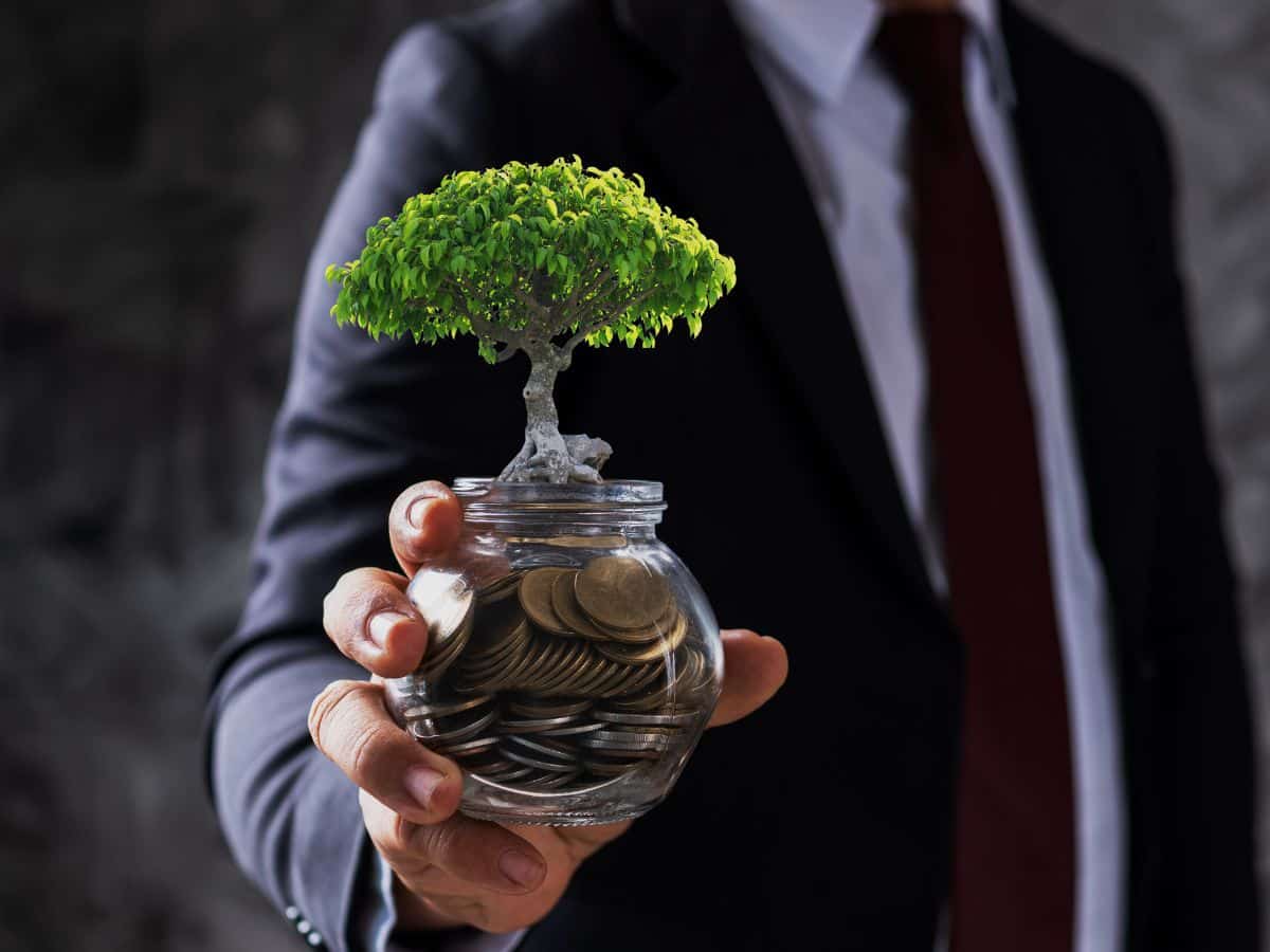 How many years will it take to build a retirement corpus of Rs 1 crore with 20,000 monthly SIP? How many years will it take to build a retirement corpus of Rs 1 crore with 20,000 monthly SIP?