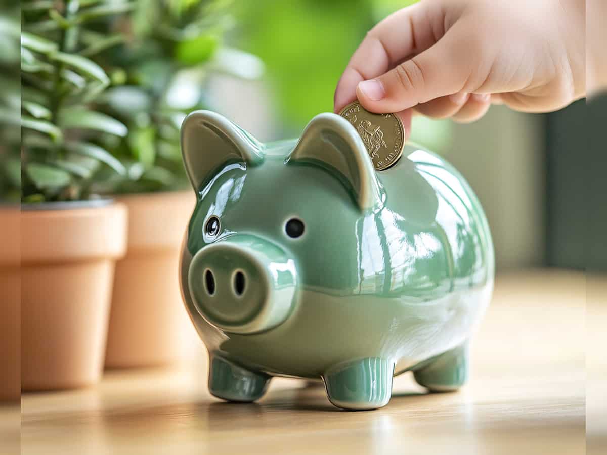 PPF vs SIP With Rs 55,000/year investment: Which