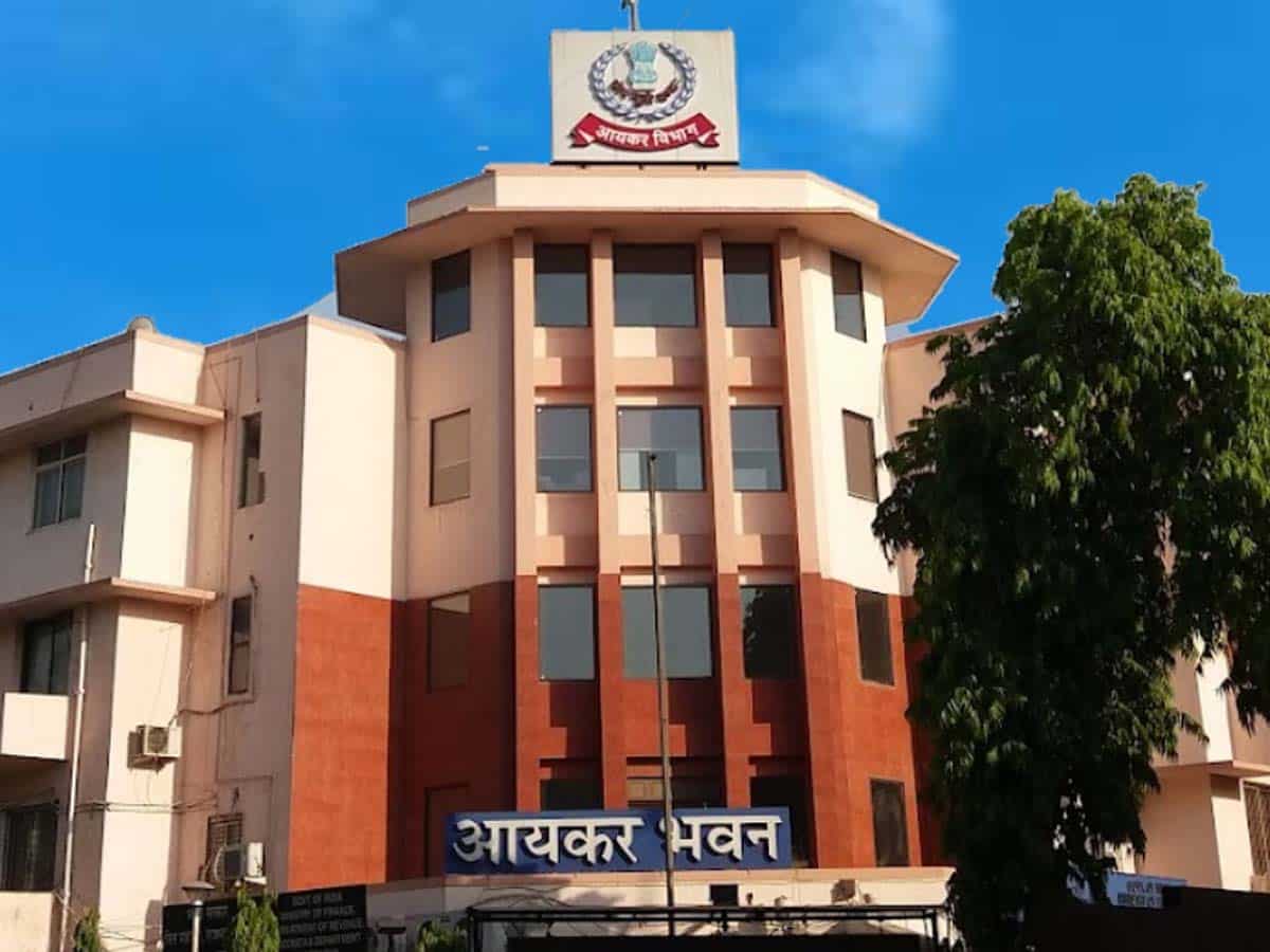 Income Tax department slaps Yes Bank with Rs