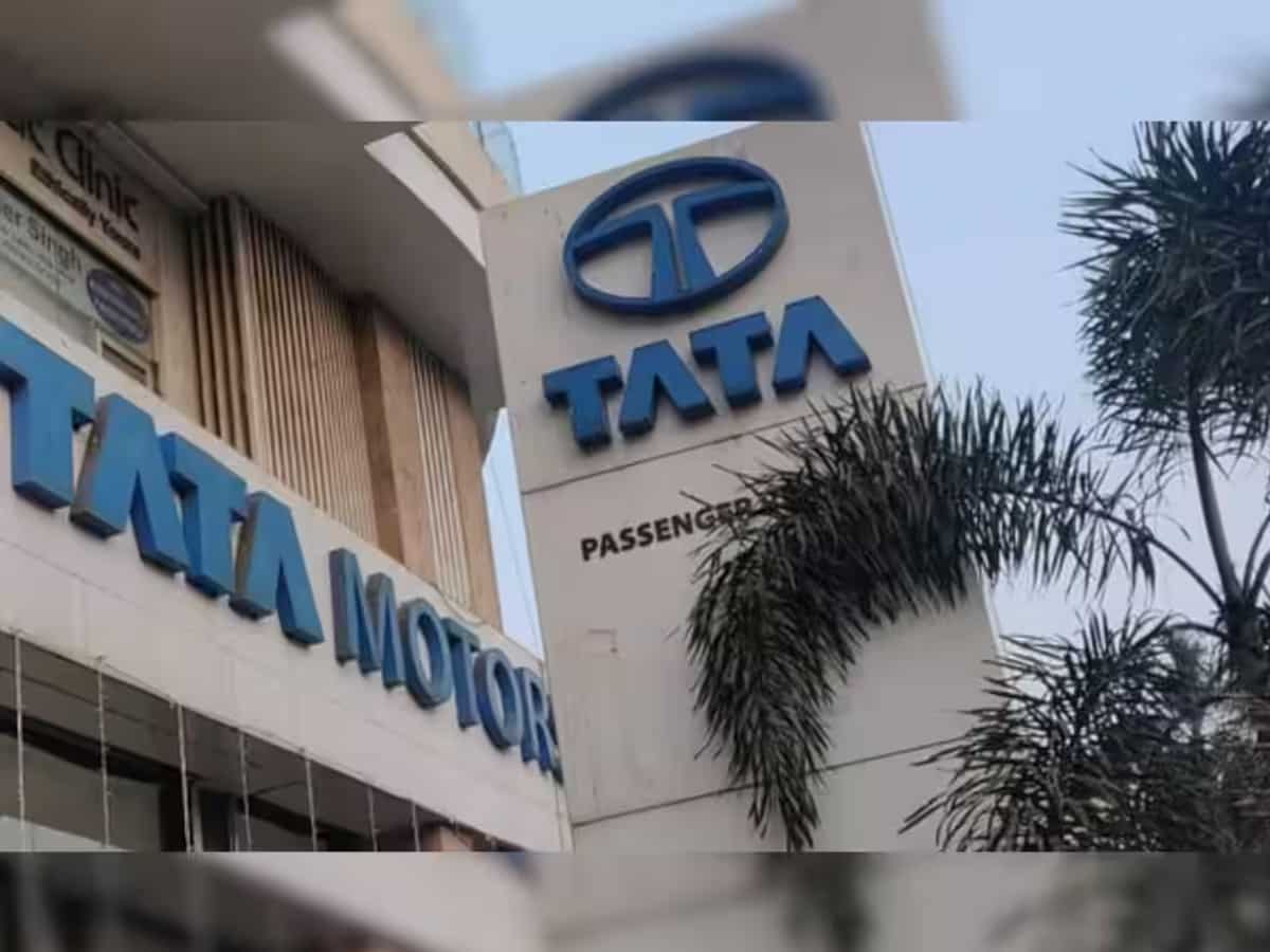 Tata Motors shares hit 52-week low as UK subsidiary to halt JLR shipment amid US tariff fall out