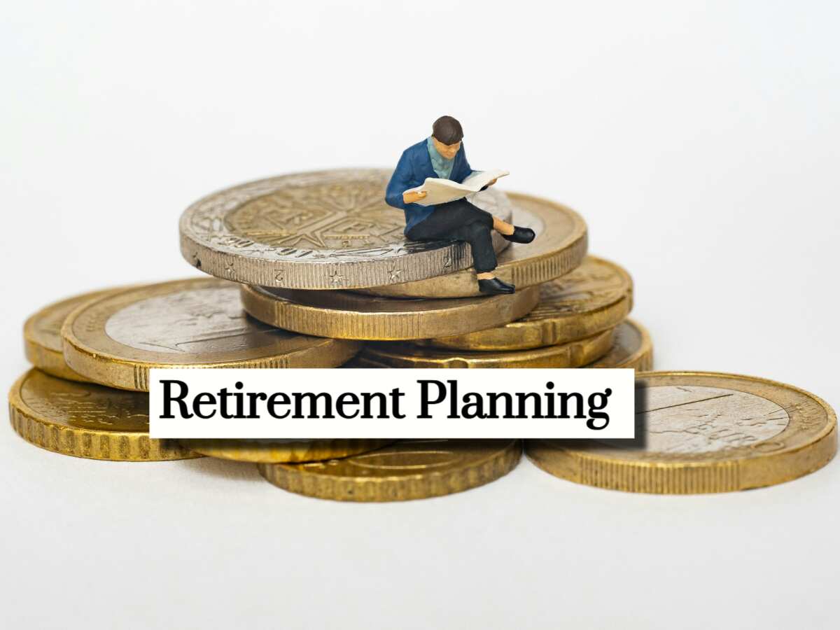 Retirement Planning: SIP or PPF? Which investment option can yield higher returns on Rs 1,30,000 annually over 15 years? 