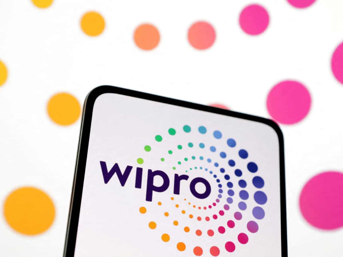Wipro inches up before Q4 earnings