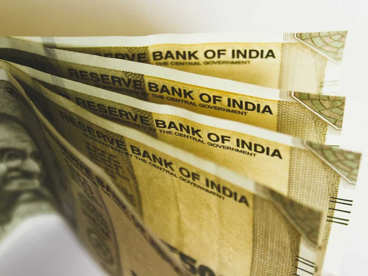 What is minimum amount to invest in an SIP? What is minimum amount to invest in an SIP?