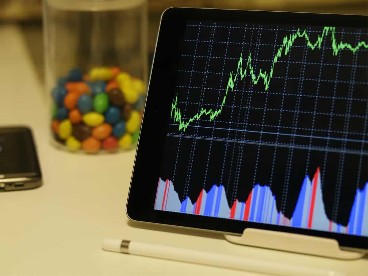 Tariff war cools off! Market expert Sanjay Sinha reveals top sectors and stocks to buy now