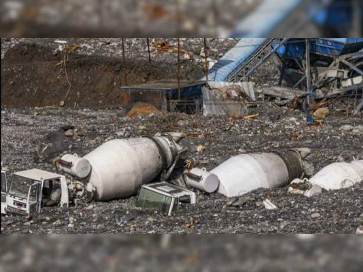 Landslide-hit Jammu-Srinagar NH remains closed, restoration work may