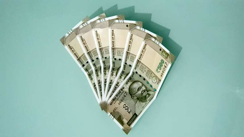 Power of 15% Return in One-time Investment: What will you get on Rs 5,00,000 lump sum deposit at 10%-15% returns in 10, 20, 30, and 40 years?