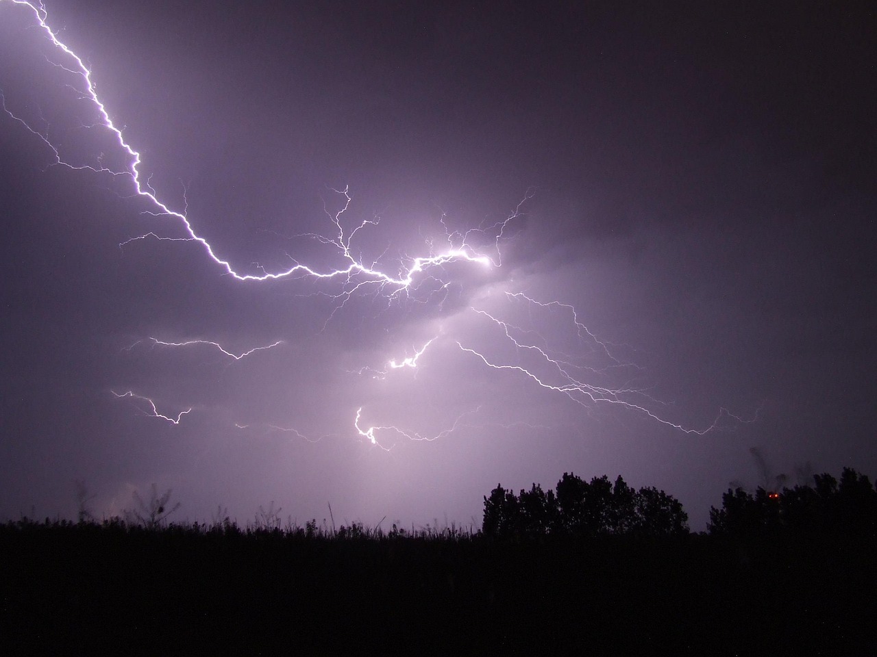 Bihar Weather Update: Orange and yellow alerts issued for storms and lightning strikes