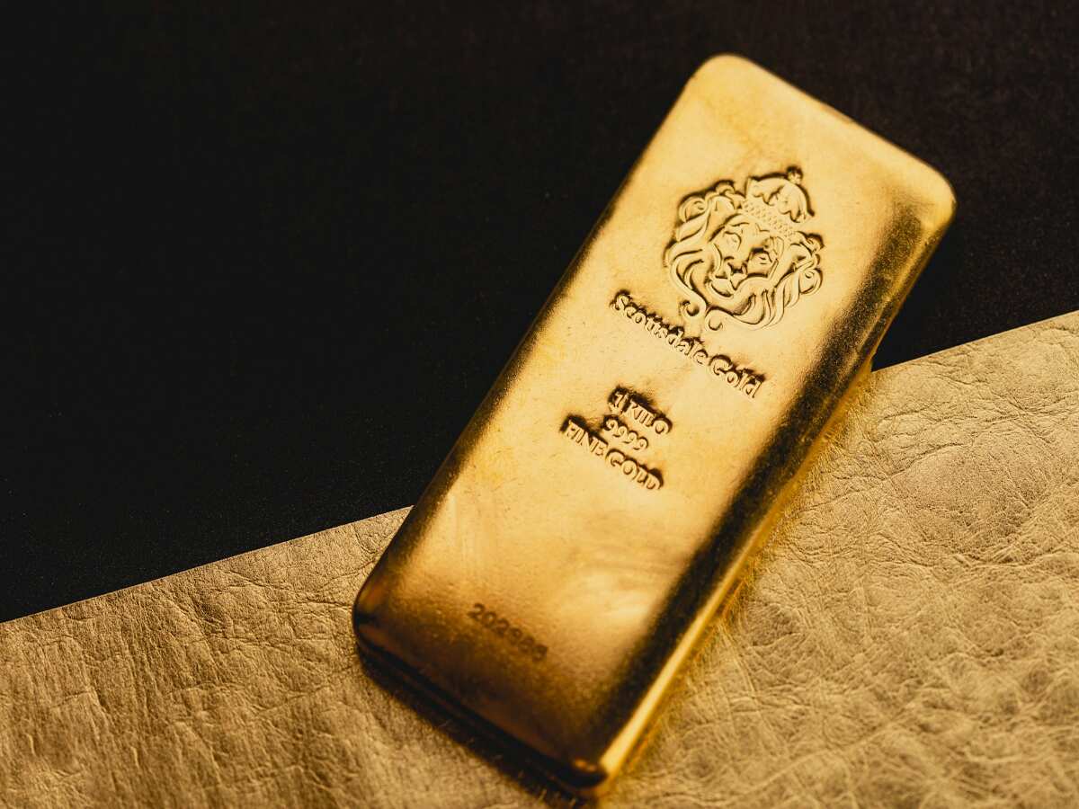 Return on Rs 5 lakh investment in physical gold in 1 year