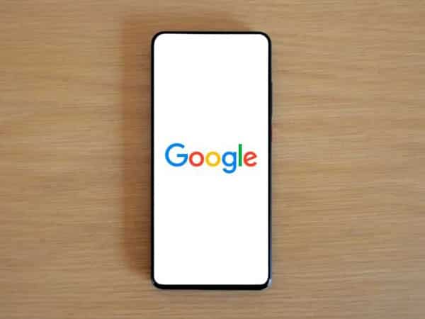 Google’s iOS app gets AI-powered text simplification feature