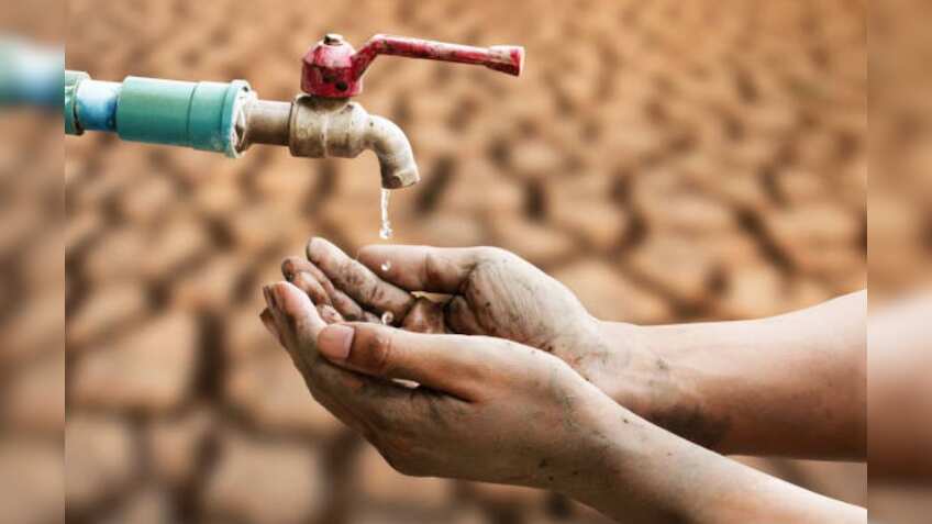 Severe water crisis hits Karachi, residents complain no water for 12 days