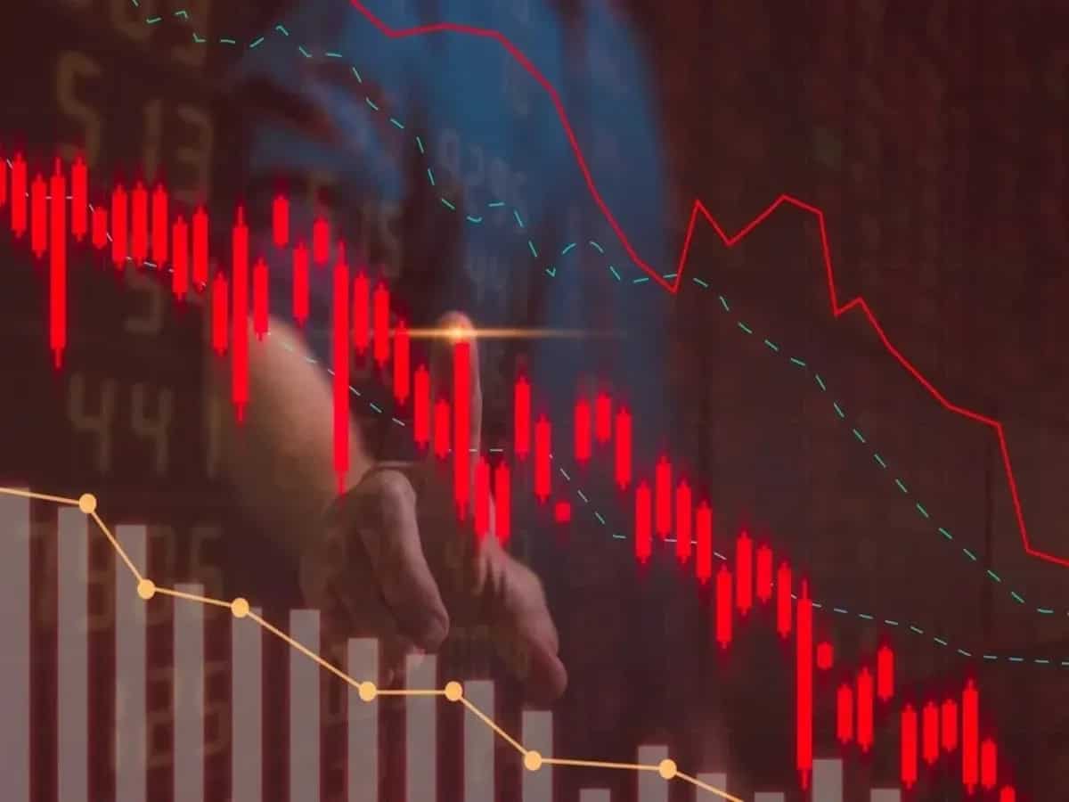 Investors lose Rs 1.5 lakh crore in a