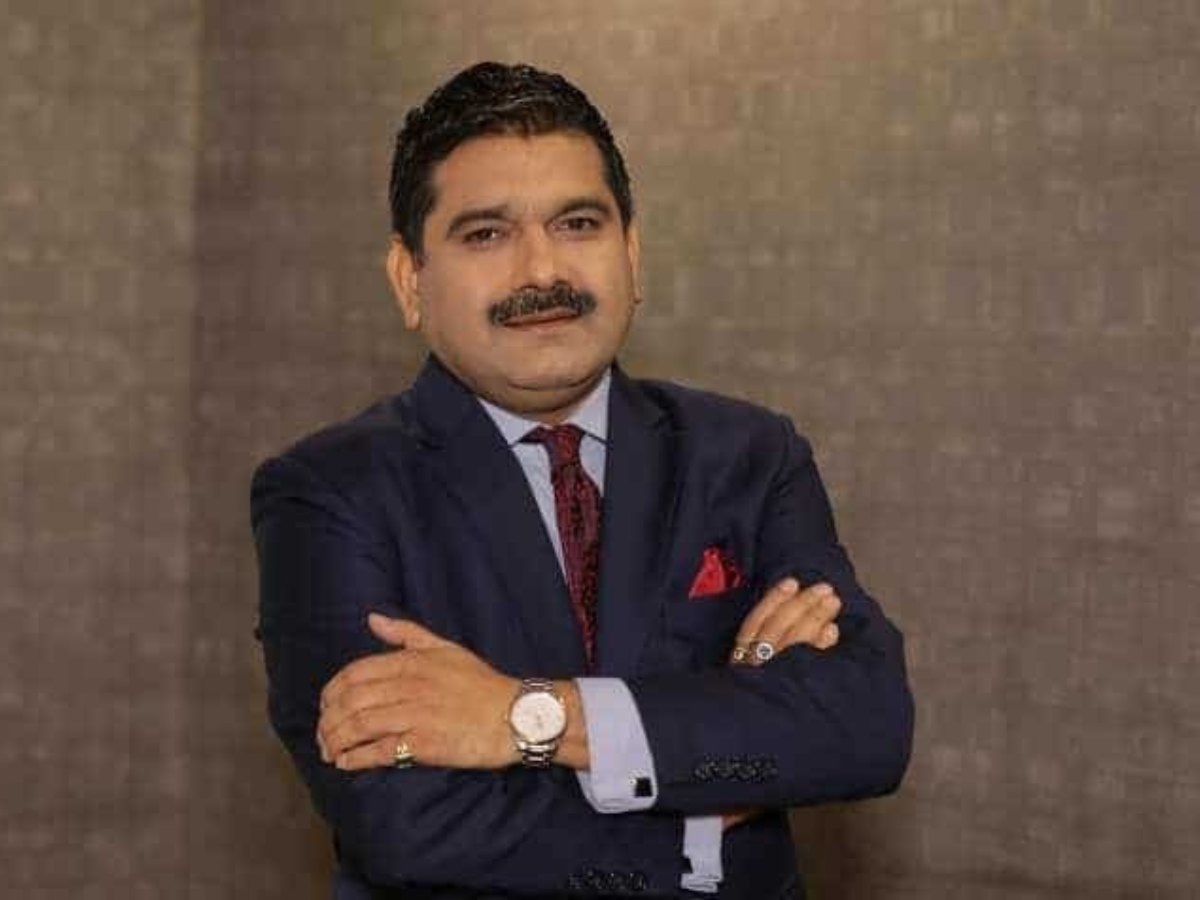Divi's and Delhivery gain up to 11%; Here's how market guru Anil Singhvi views companies' earnings