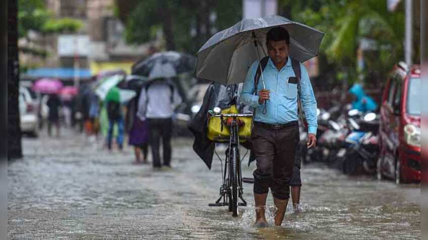 Mumbai Rain Update: Heavy rainfall, thunderstorms likely till May 24 due to cyclonic circulation, says IMD