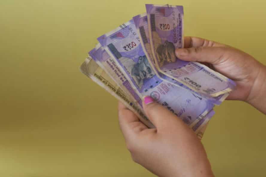 How much can Rs 6,000 monthly SIP build in 10 years?