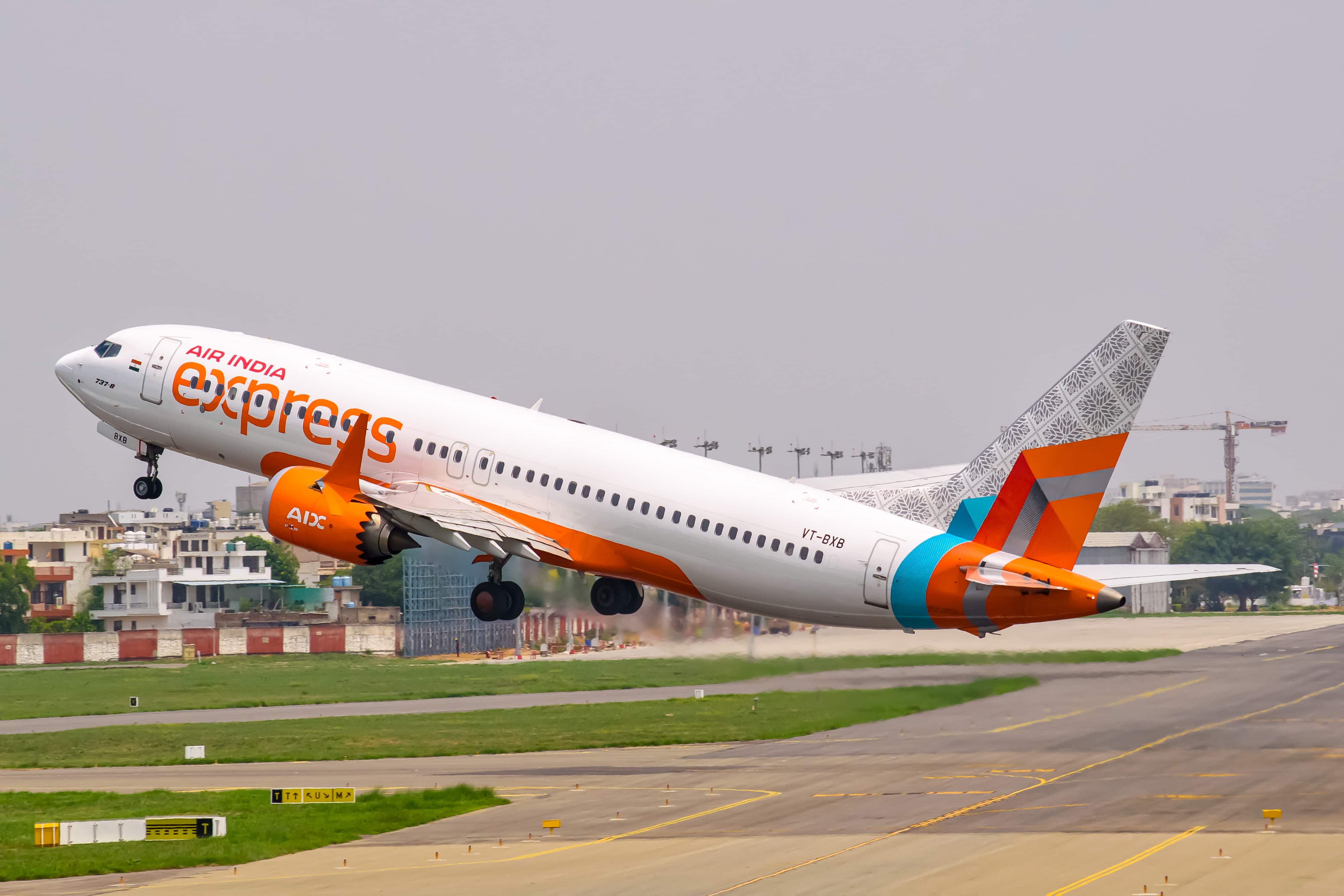 Air India Express Flash Sale: Airline offers domestic flight tickets from Rs 1,250, international fares from Rs 6,131