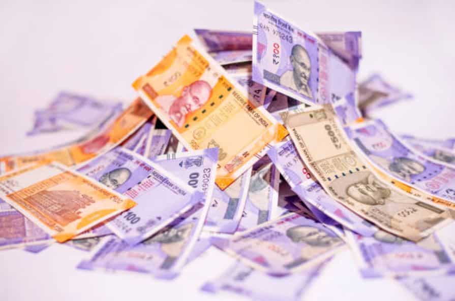 What can be your corpus in 20 years with Rs 4 lakh lump sum investment?