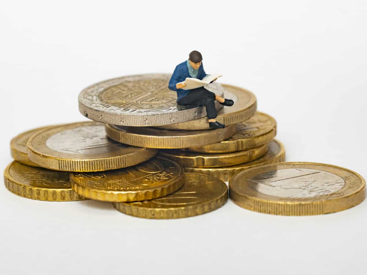 How long will it take for your Rs 1,00,00,000 investment to become Rs 2,00,00,000? How long will it take for your Rs 1,00,00,000 investment to become Rs 2,00,00,000?