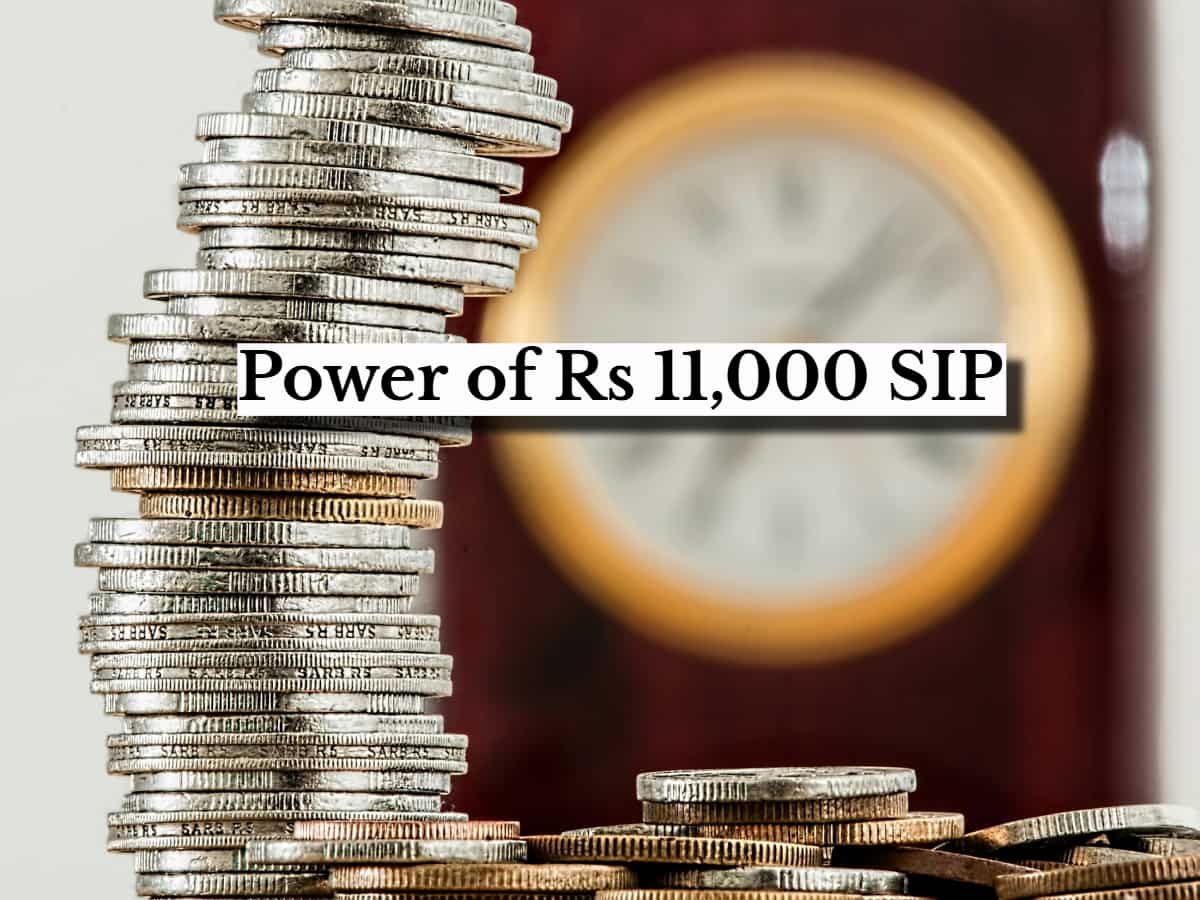 Power of Rs 11,000 SIP: How many years will it take to generate Rs 3,00,00,000 corpus with just Rs 11,000 monthly investment?