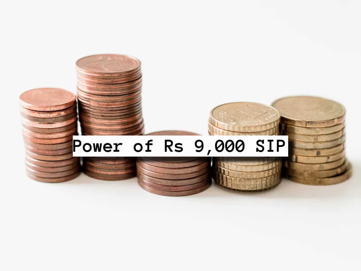 Power of Rs 9,000 SIP: How many years will it take to generate Rs 5,00,00,000 corpus with just Rs 9,000 monthly investment?