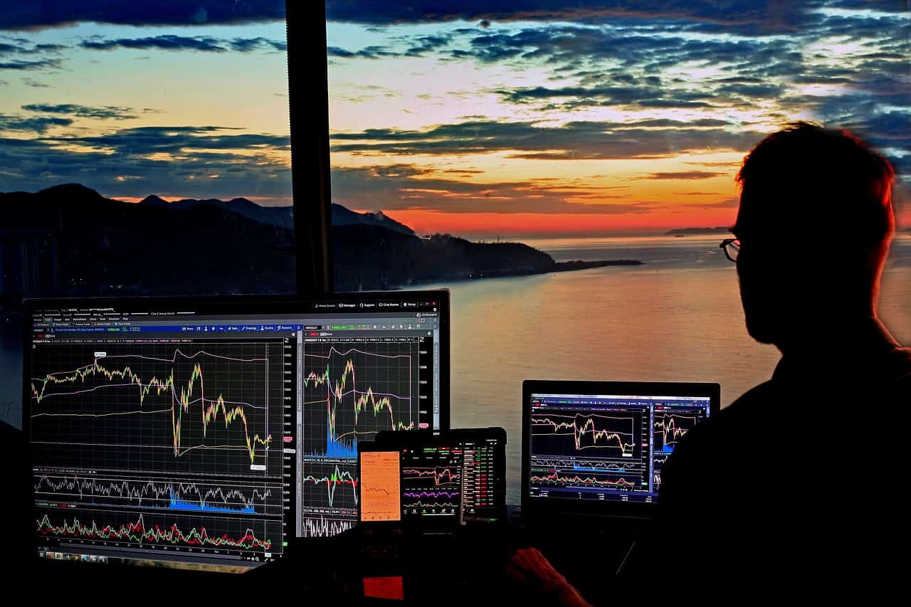 APL Apollo Tubes share price target