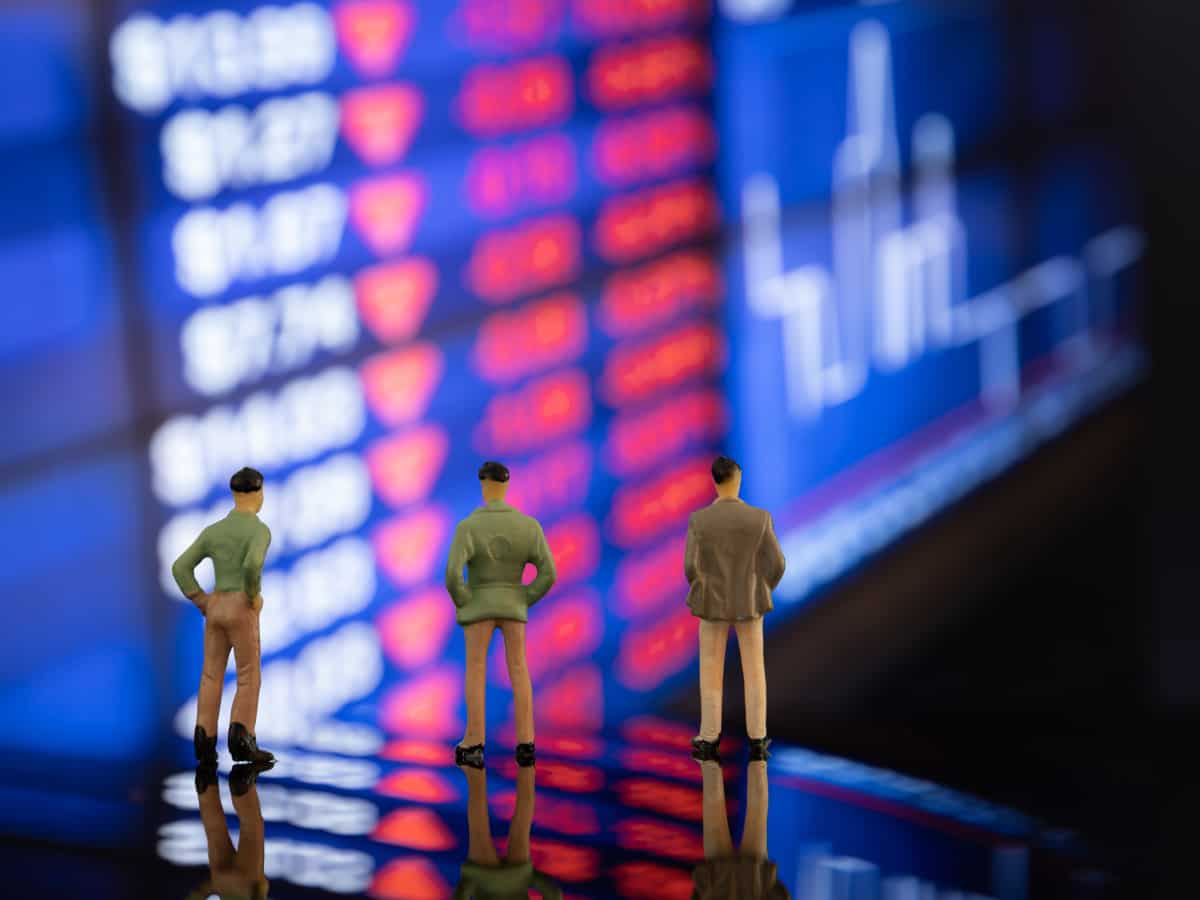 5 stocks to 'buy' and 5 stocks to 'sell': Check brokerages' ratings & targets for buzzing stocks now